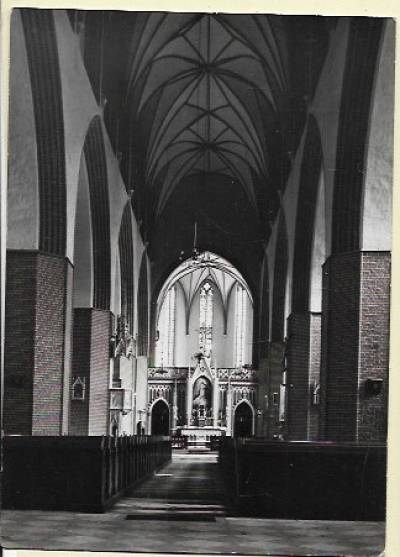fot. J. Siudecki - Kwidzyń - nawa główna katedry (1966)