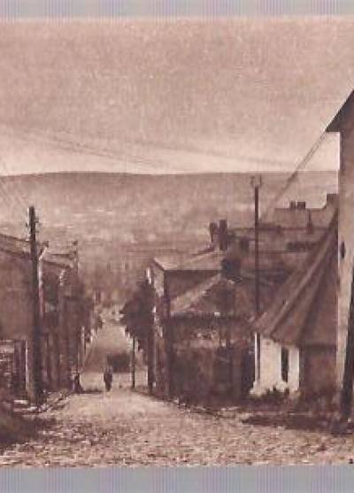 L. Kaźmierczak - Będzin. Widok z Góry Zamkowej na ul. F. Dzierżyńskiego  [1957]