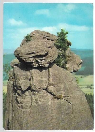 fot. P. Krassowski - Góry Stołowe - formacja skalna Mamut