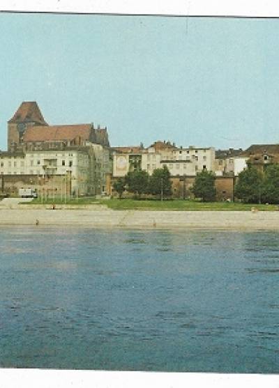 fot. Chojnicki, Zborski - Toruń, fragment miasta - widok od strony Wisły (1979)