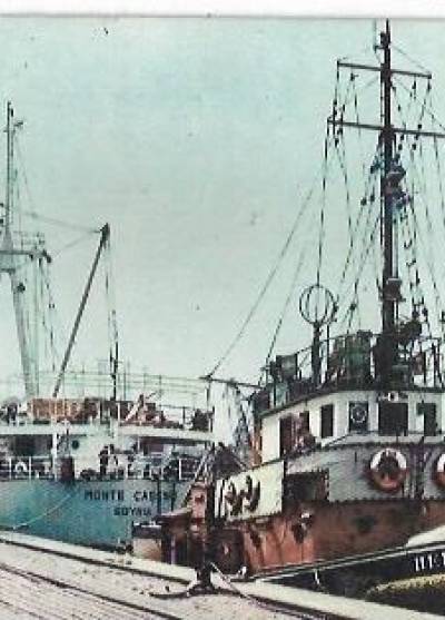 fot. P. Krassowki - Gdynia - statki przy Nabrzeżu Bojowników o Pokój (Heros i Monte Cassino)