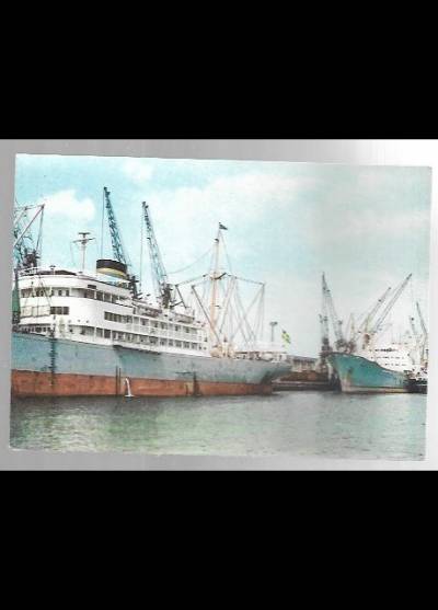 fot. P. Krassowski - Gdynia - statki przy Nabrzeżu Rumuńskim (1966)