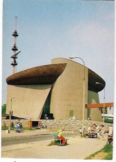 Kraków - Nowa Huta. Kościół wg proj. W. Pietrzyka (1979)