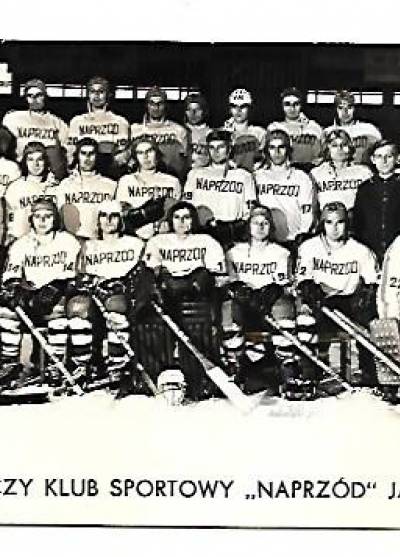fot. A. Chmielewski - Górniczy klub sportowy Naprzód Janów - drużyna hokeja na lodzie (1974)