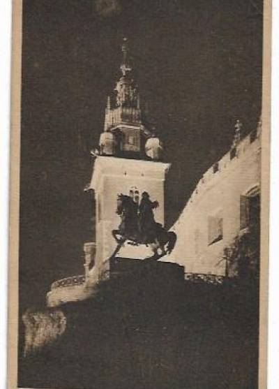 fot. St. Kolowiec - Zburzony przez hitlerowców pomnik Kościuszki na Wawelu